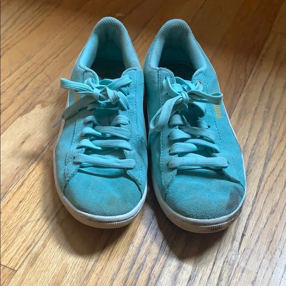 Teal puma shoes💕 - Picture 2 of 4